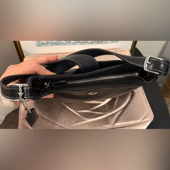 Vintage Coach Hamptons Legacy Hobo (style #7789) in smooth black leather. 🔥 - Picture 7 of 15